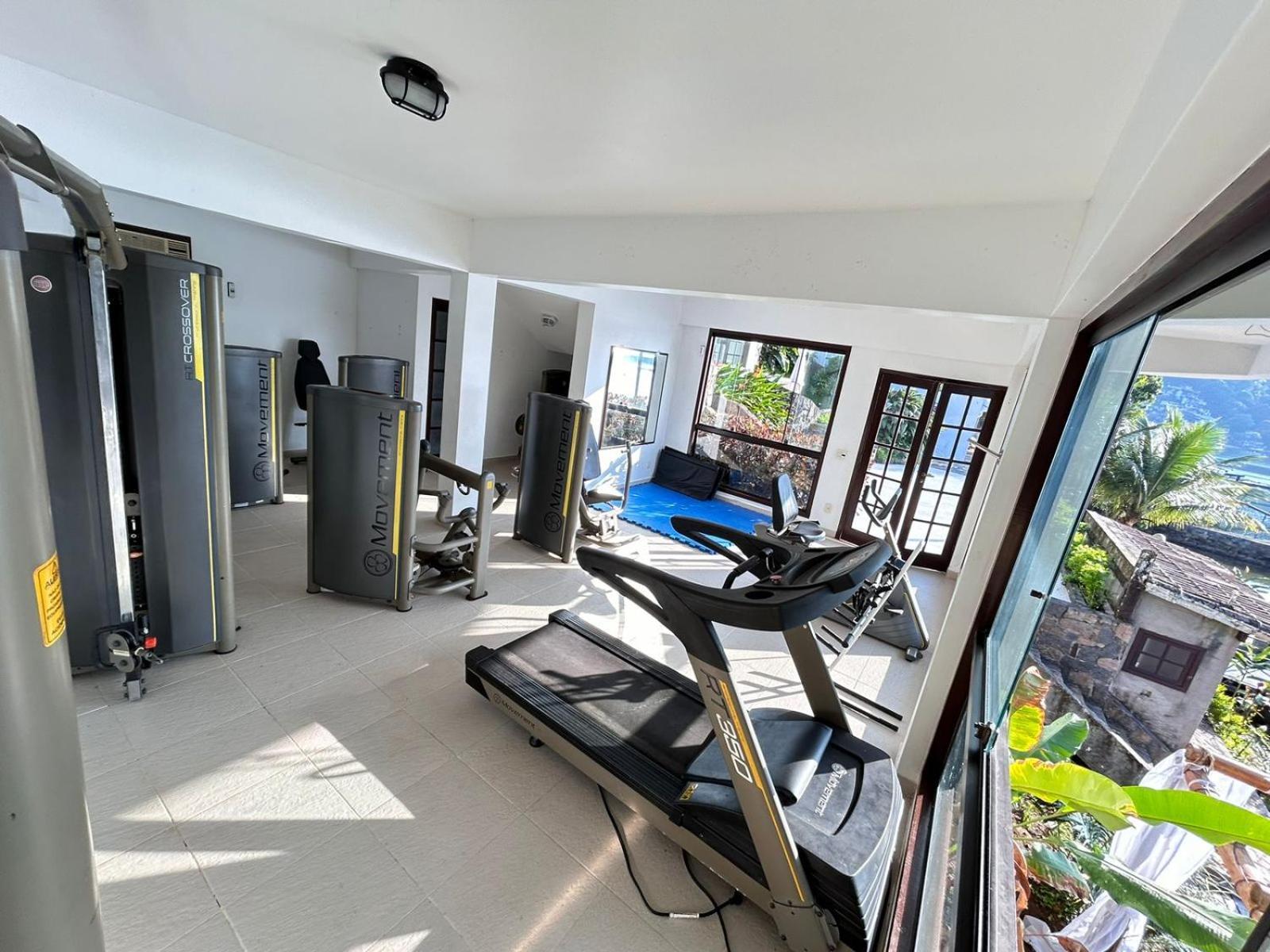 Oasis Beach House Guest house *