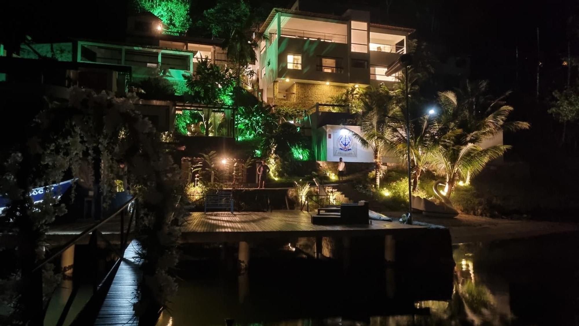 Oasis Beach House Guest house Angra dos Reis