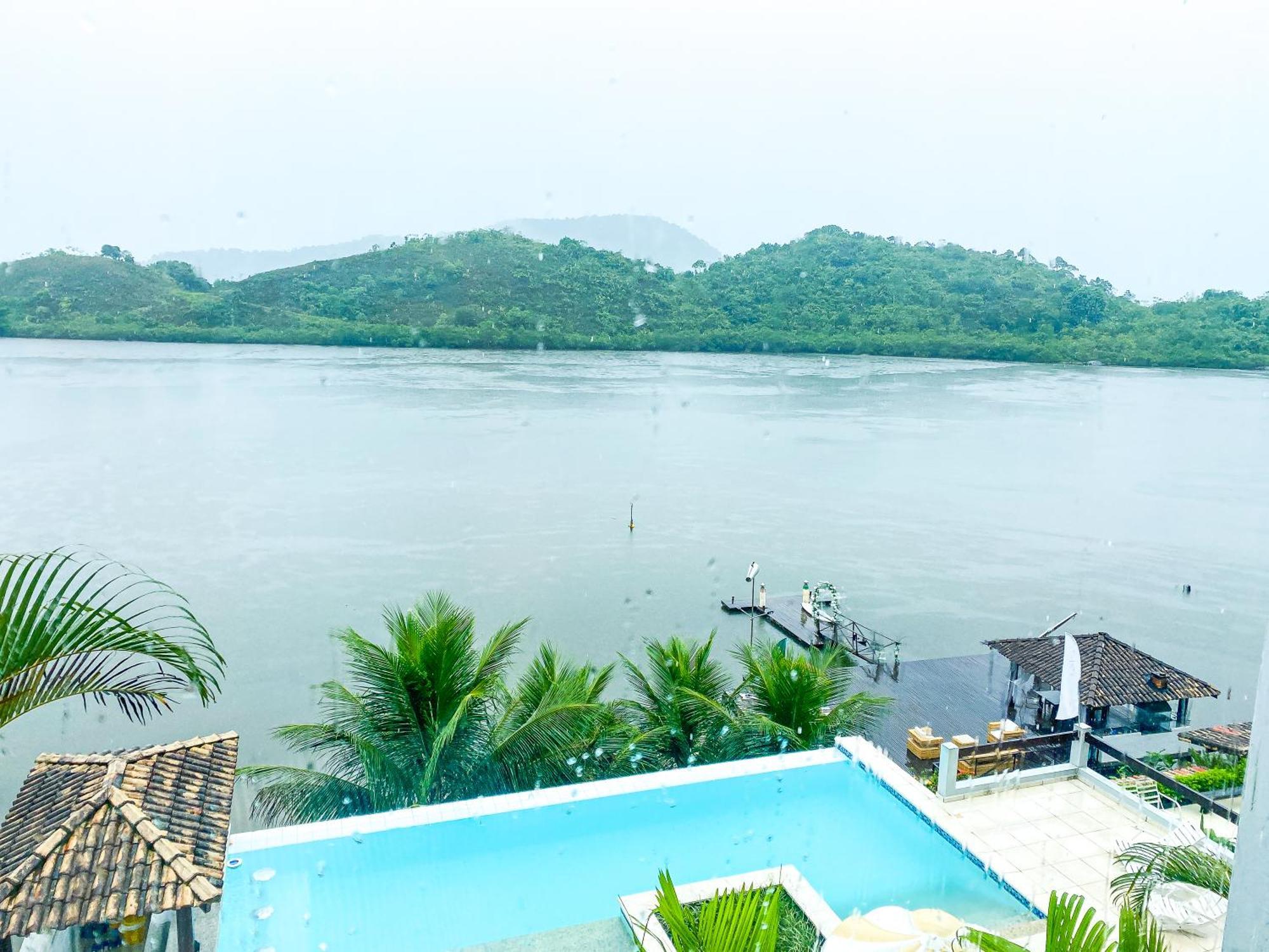 Oasis Beach House Guest house