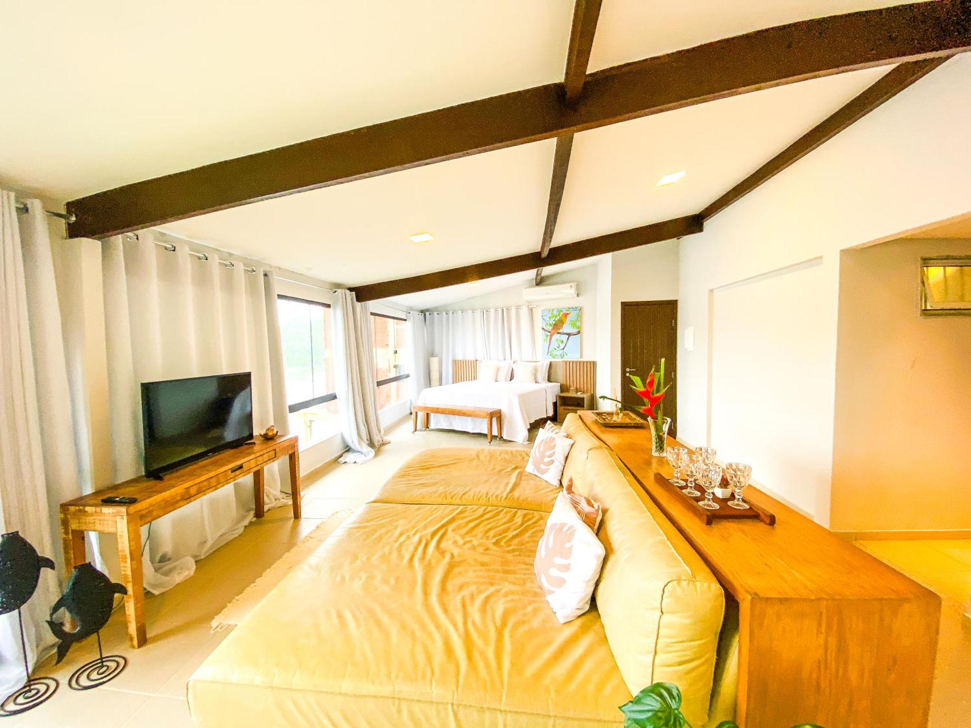 Oasis Beach House Guest house *